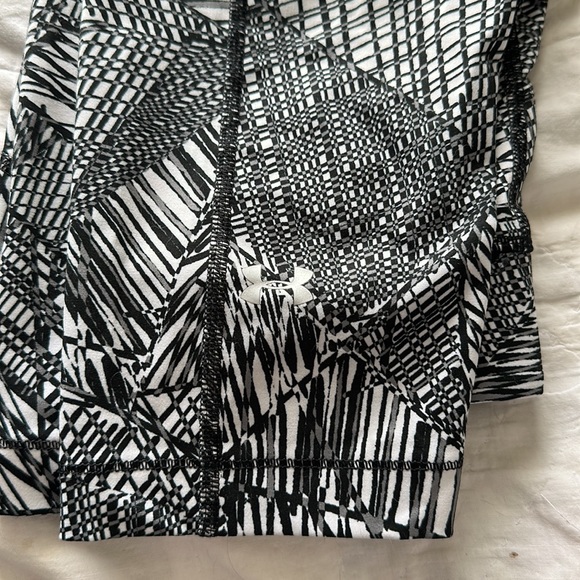 Under Armour Capris - Picture 2 of 4